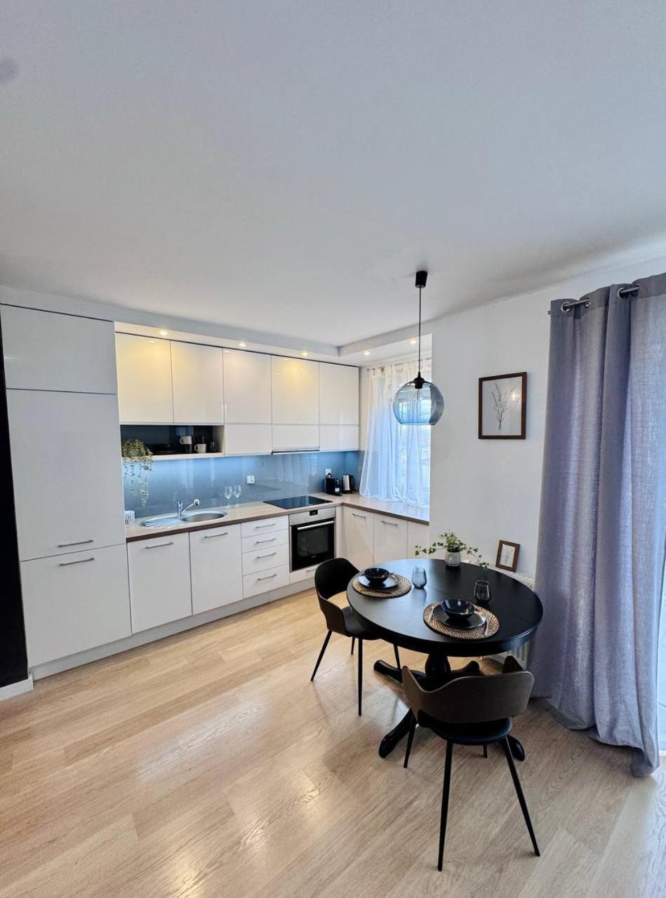 C- Home4U - Apartment With A City View Close To Aquapark, Parking In Secured Area Krakow Bagian luar foto